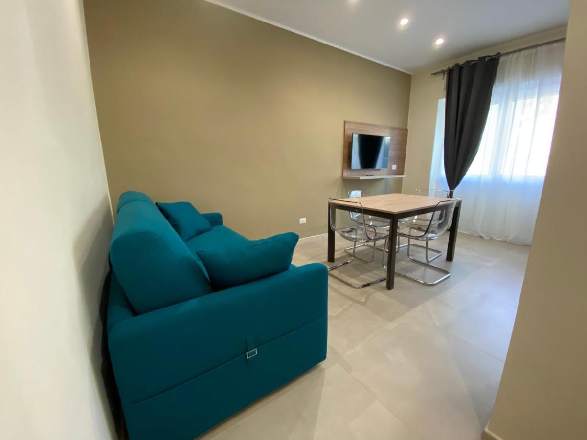 Levante Apartment And Room Бари Екстериор снимка