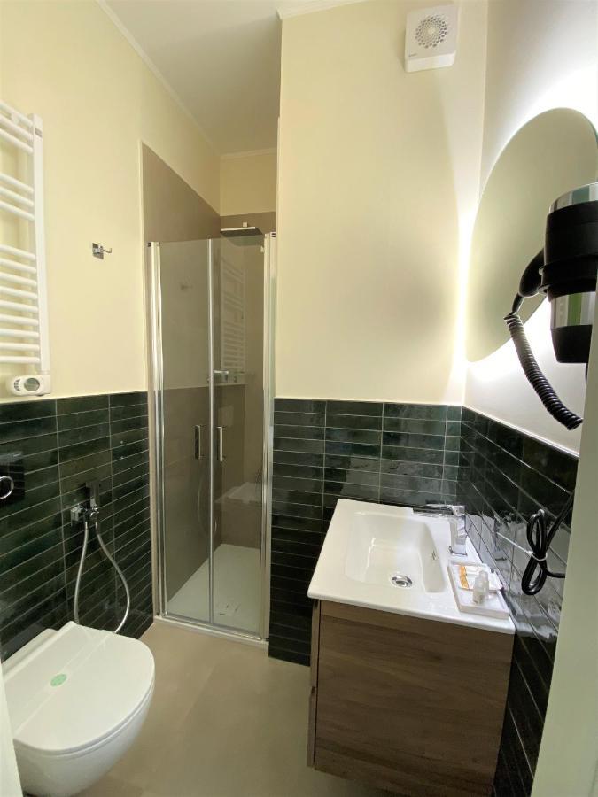 Levante Apartment And Room Бари Екстериор снимка