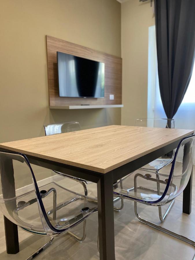 Levante Apartment And Room Бари Екстериор снимка