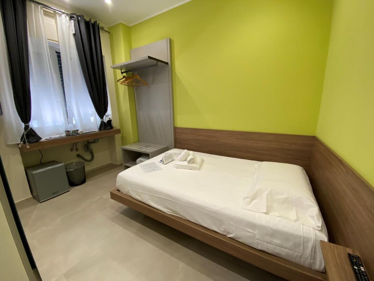 Levante Apartment And Room Бари Екстериор снимка