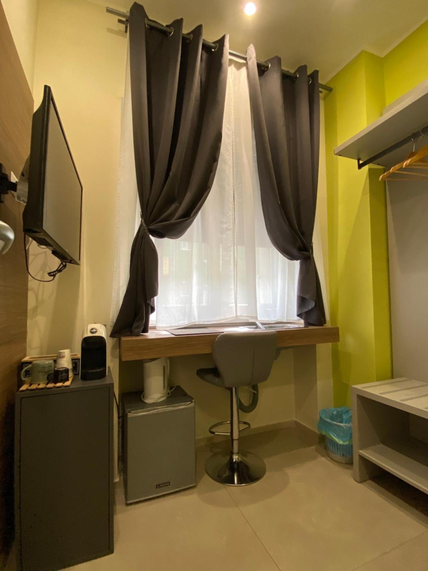 Levante Apartment And Room Бари Екстериор снимка
